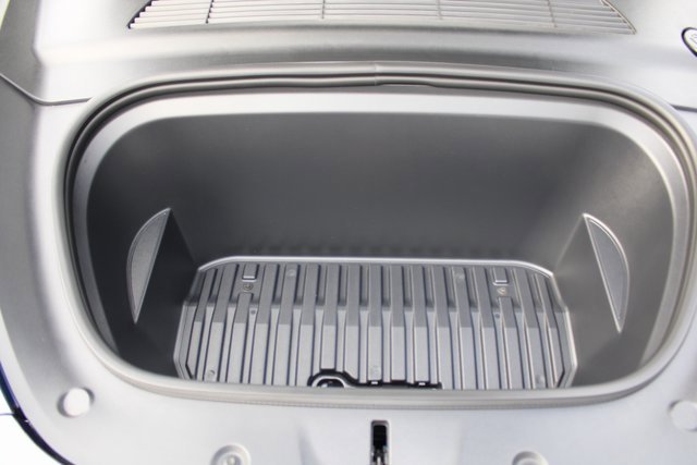 Used 2023 Tesla Model Y Long Range image 27