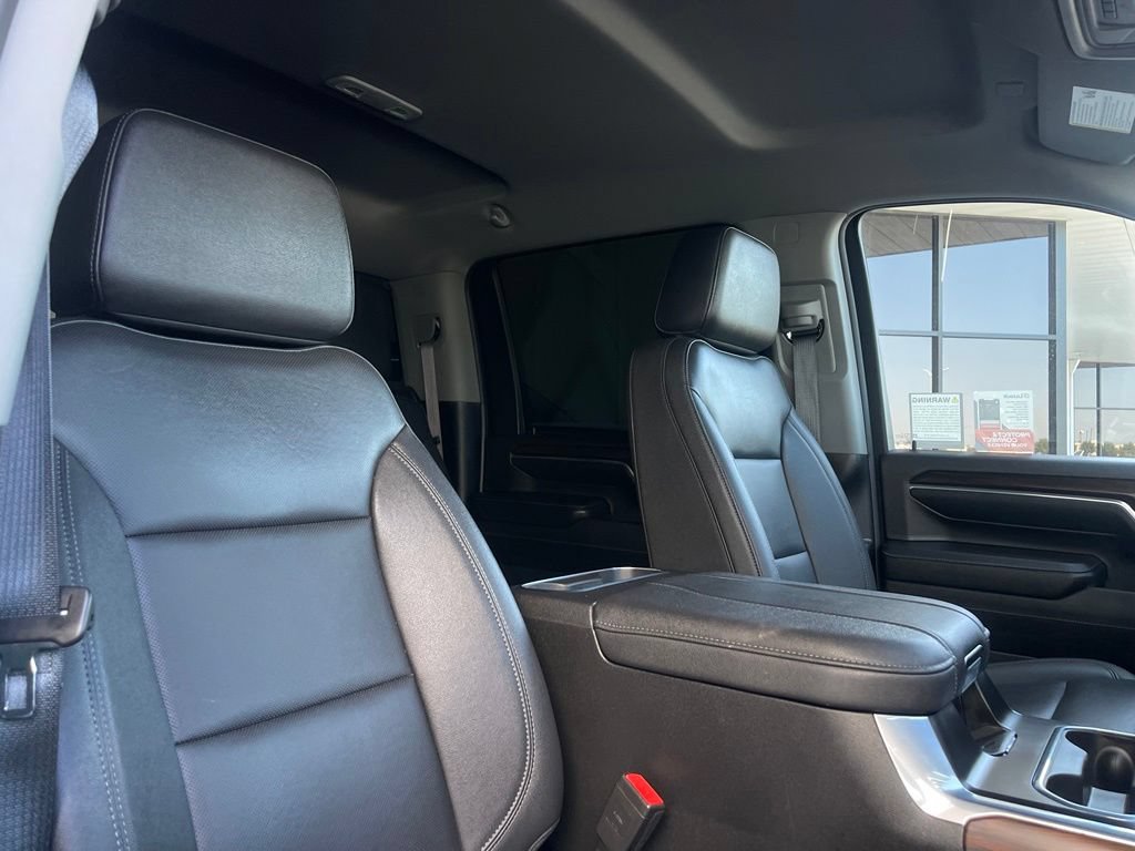 Used 2024 GMC Sierra 3500 SLT w/ SLT Premium Package RWD image 14