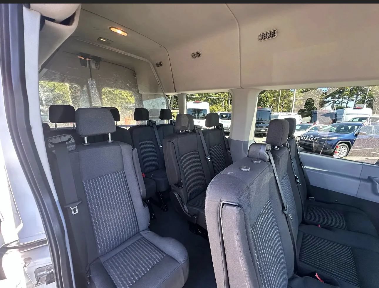 Used 2018 Ford Transit 350 XLT RWD image 9