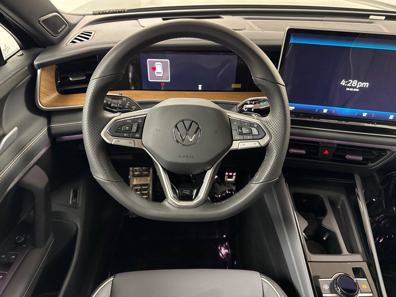 New 2026 Volkswagen Tiguan SEL R-Line AWD/4WD image 13