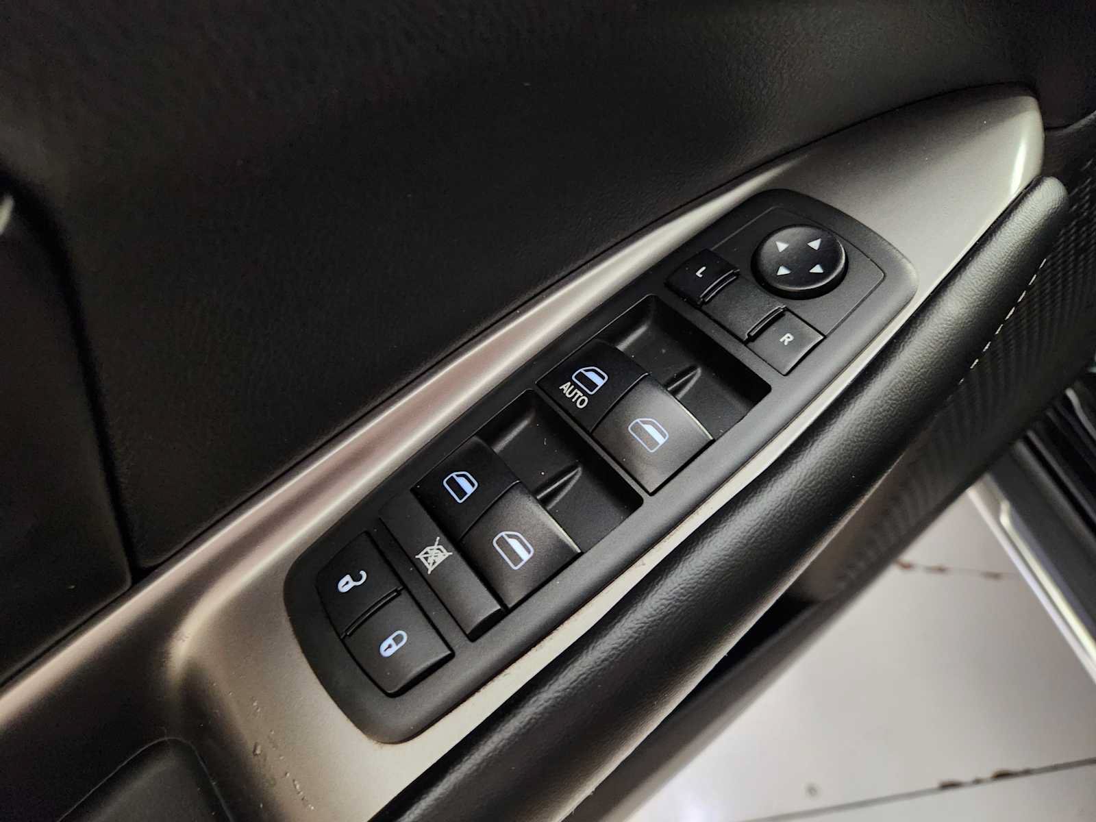 Used 2018 Dodge Journey Crossroad FWD image 21