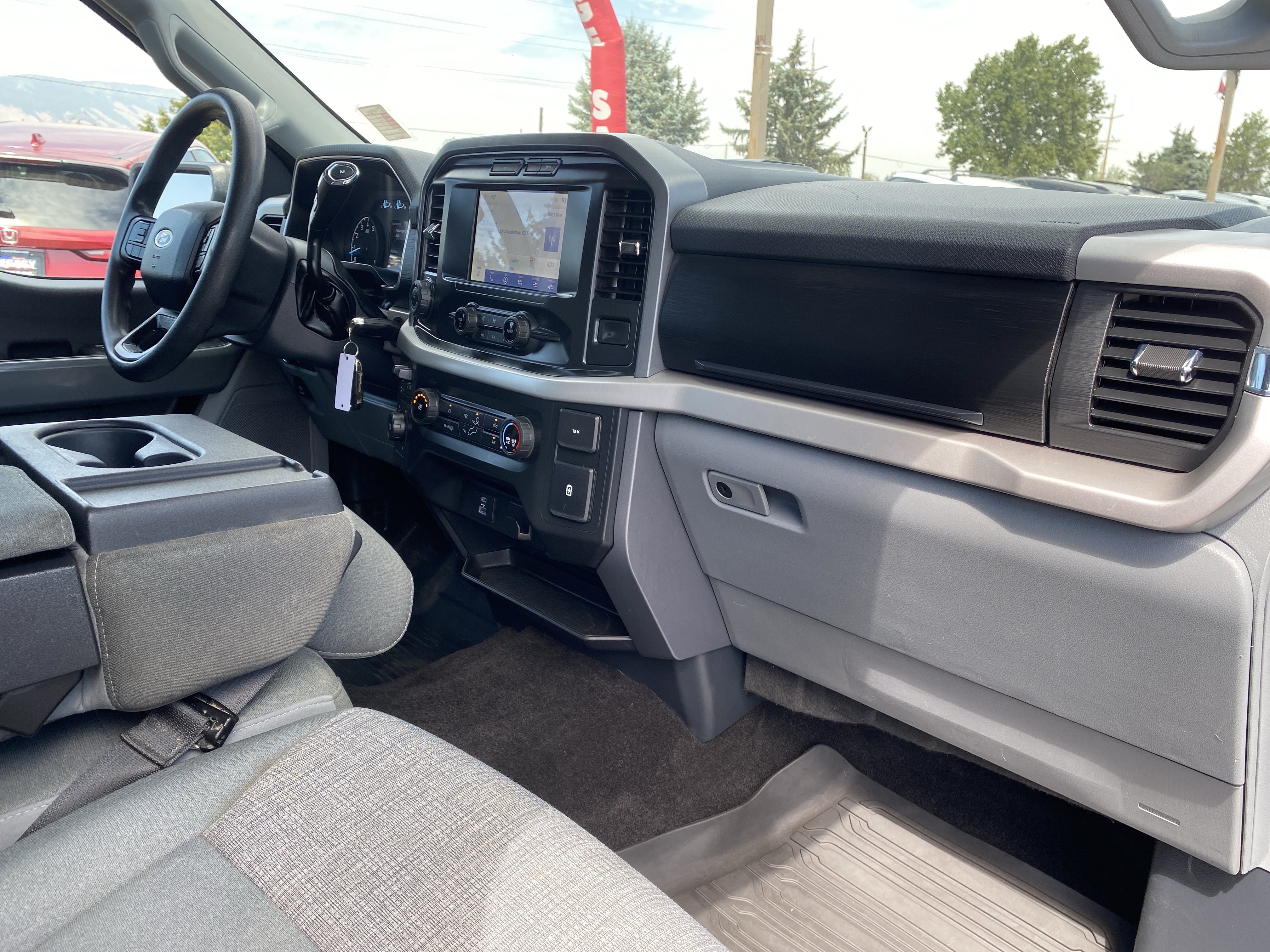 Used 2022 Ford F150 XLT w/ Trailer Tow Package AWD/4WD image 26