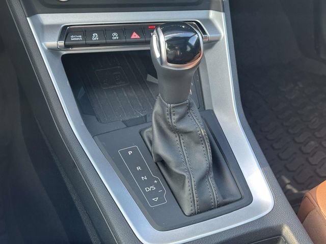 Certified 2025 Audi Q3 2.0T Premium w/ Convenience Plus Package AWD/4WD image 33
