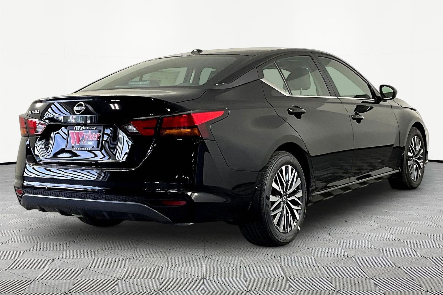 New 2026 Nissan Altima 2.5 SV FWD image 7