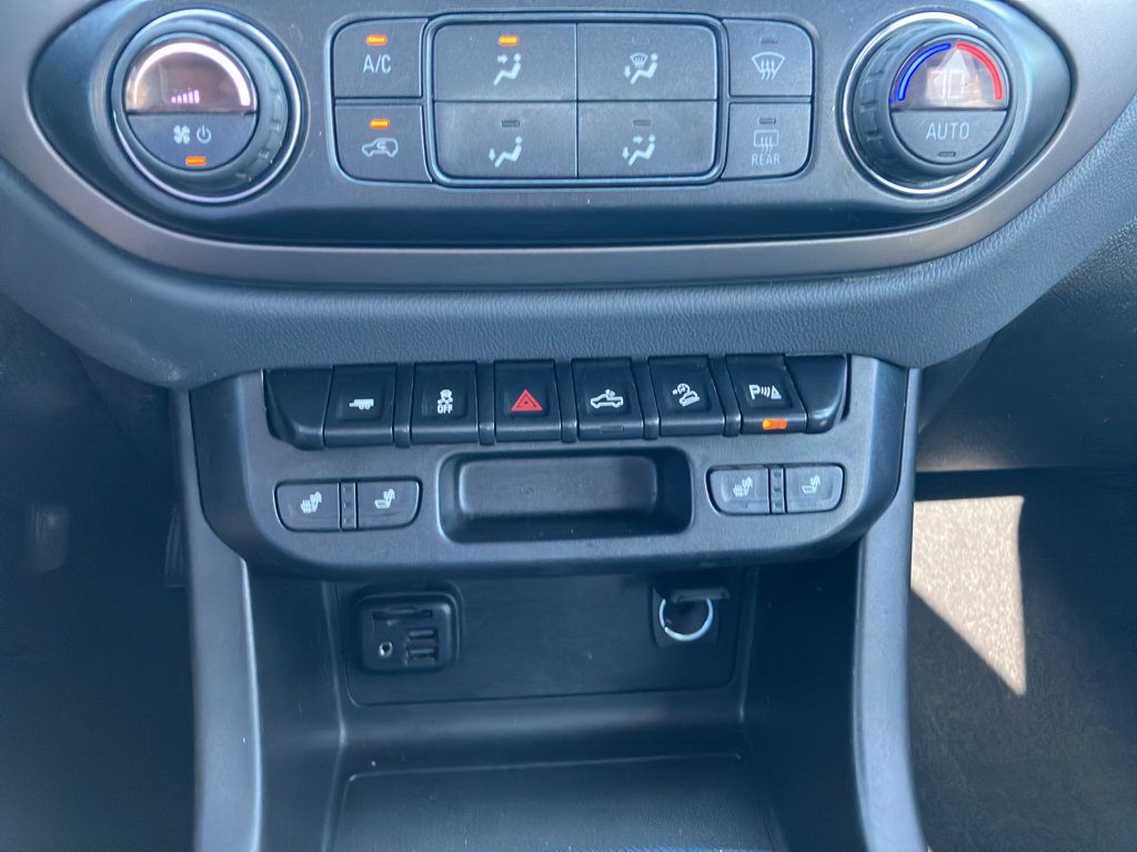 Used 2019 Chevrolet Colorado Z71 AWD/4WD image 22