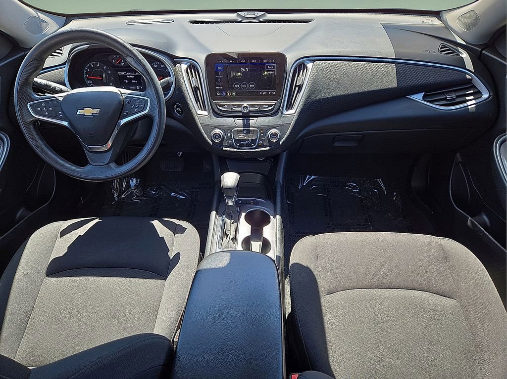 Used 2025 Chevrolet Malibu LS FWD image 15