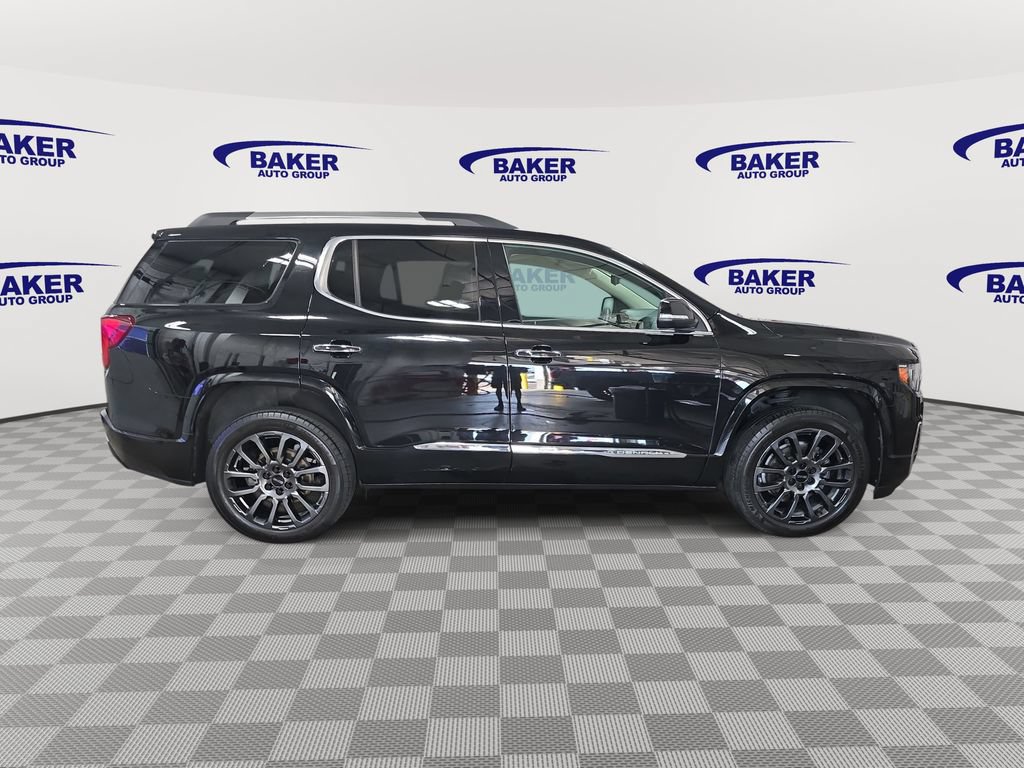 Certified 2023 GMC Acadia Denali w/ Black Diamond Edition AWD/4WD image 4