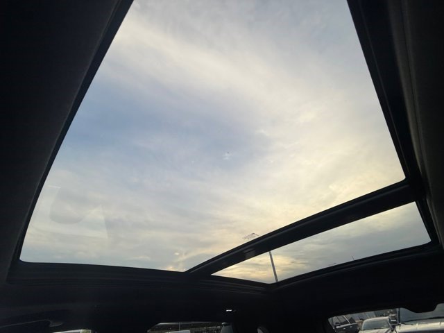 Certified 2022 Cadillac XT5 Premium Luxury w/ Platinum Package image 10