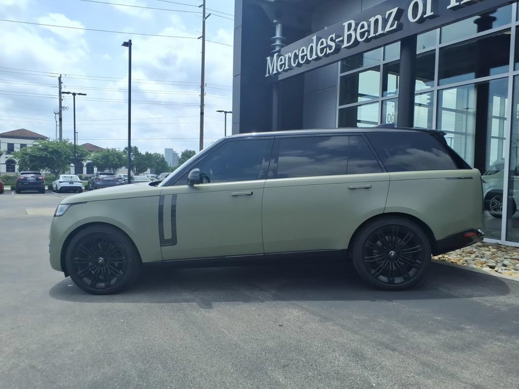 Used 2024 Land Rover Range Rover Long Wheelbase Autobiography AWD/4WD image 3