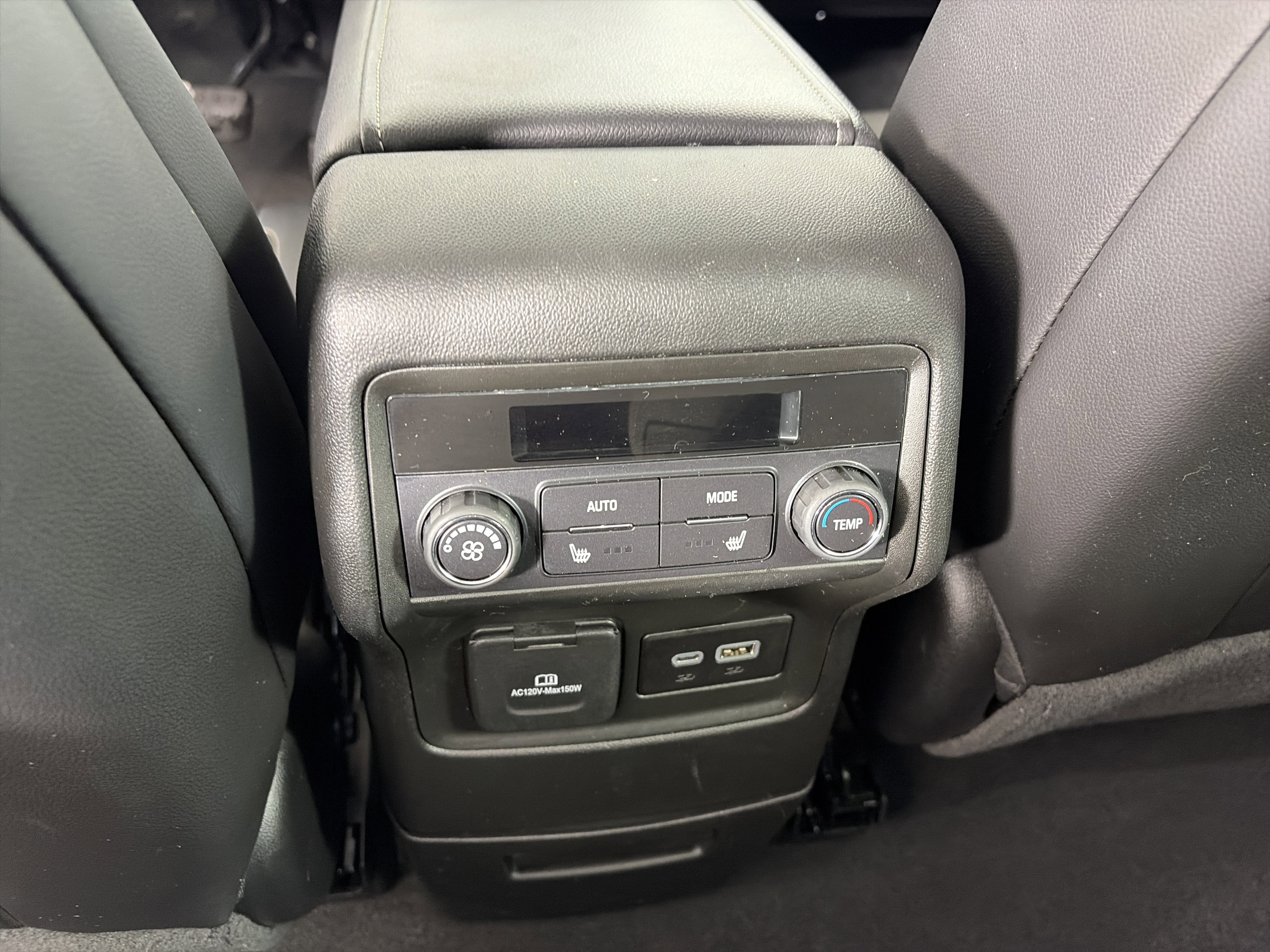 Used 2023 GMC Acadia SLT w/ Preferred Package image 19