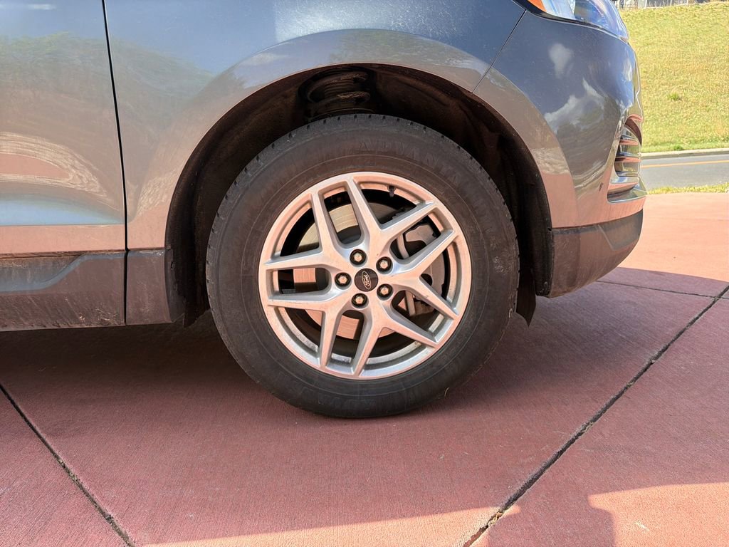 Certified 2024 Ford Edge SEL image 32