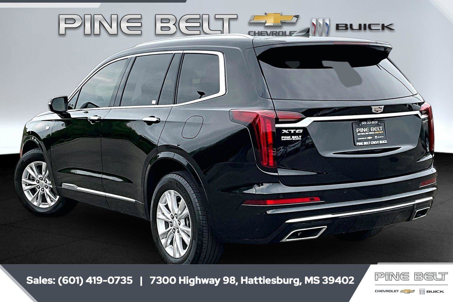 Used 2024 Cadillac XT6 Luxury FWD image 2
