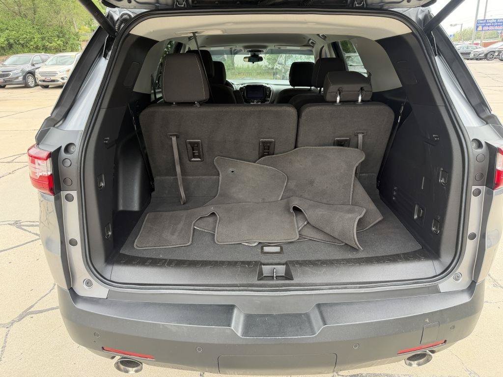 Used 2020 Chevrolet Traverse LT w/ Driver Confidence II Package AWD/4WD image 8
