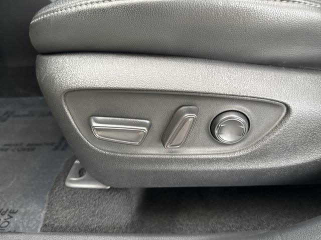 Used 2024 Toyota Highlander XSE AWD/4WD image 21