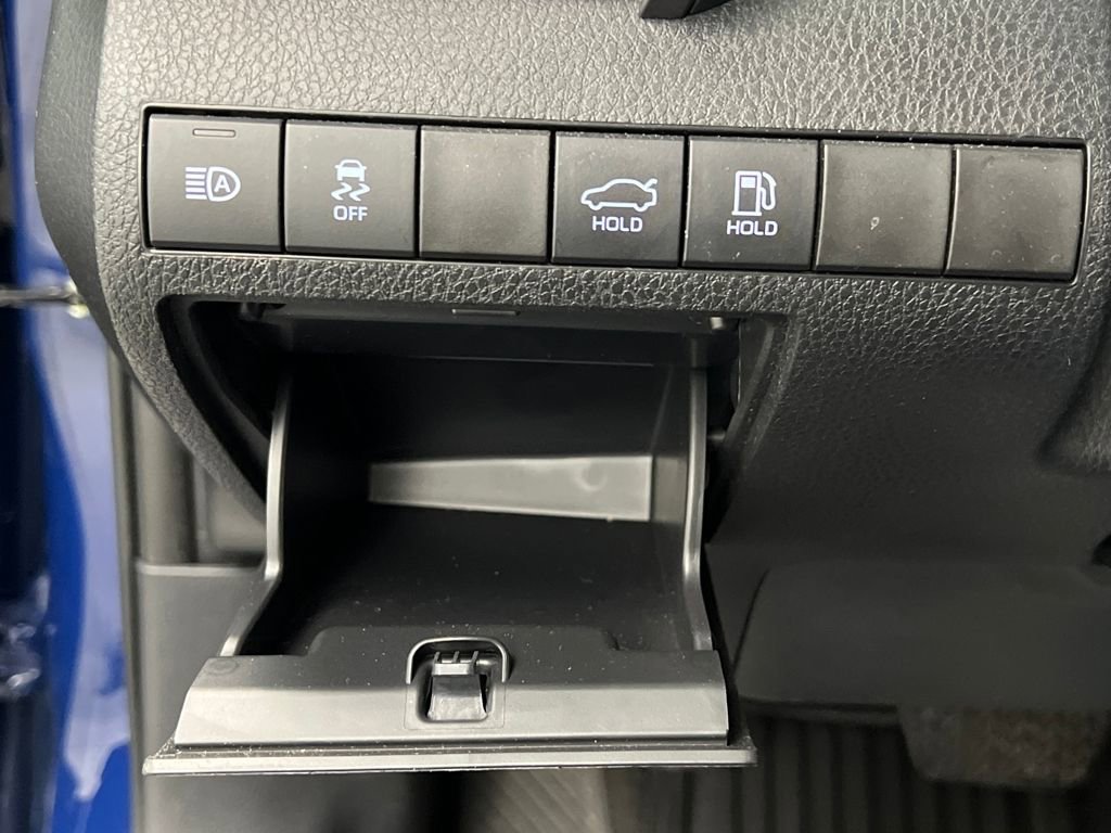 Used 2024 Toyota Camry SE image 35