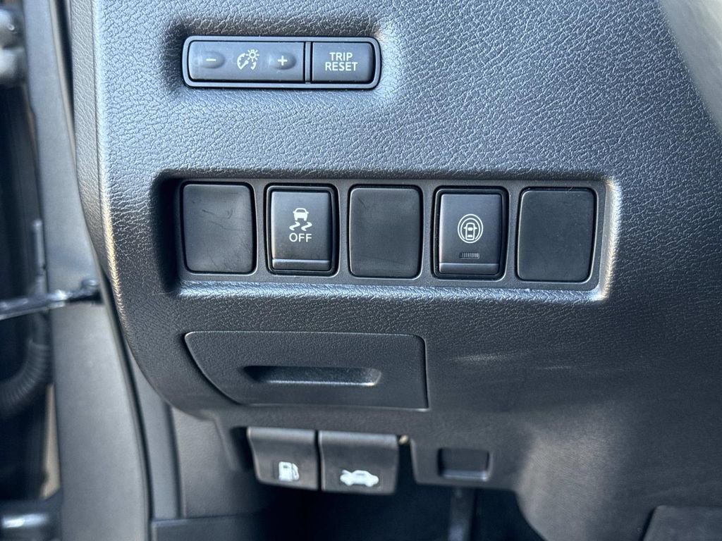 Certified 2023 Nissan Murano SV image 31