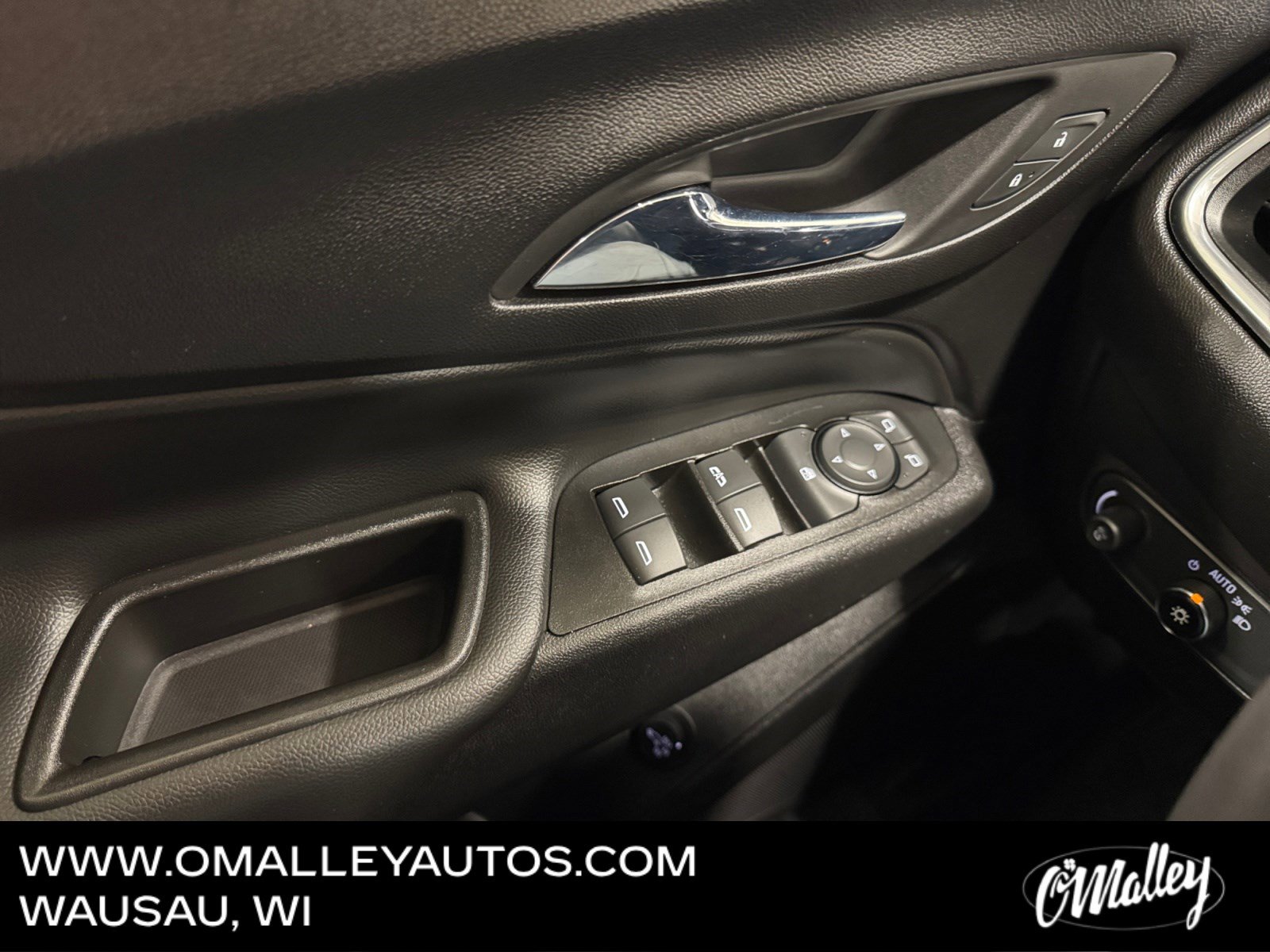 Used 2020 Chevrolet Equinox LT image 19