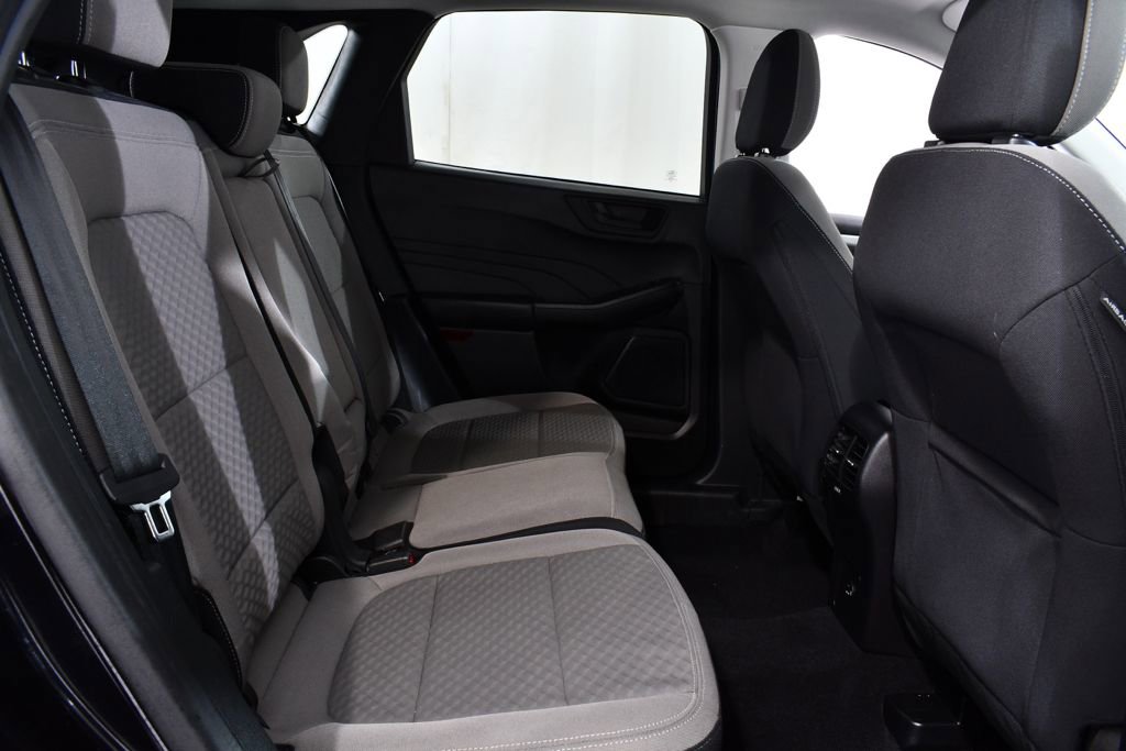 Used 2022 Ford Escape SE w/ SE Sport Appearance Package image 19