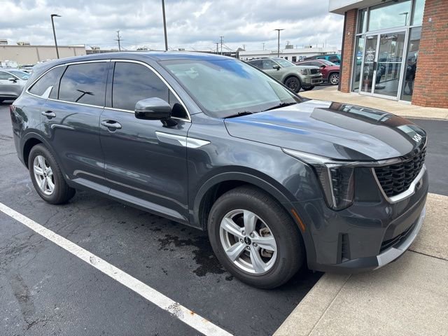 Used 2024 Kia Sorento LX FWD image 12