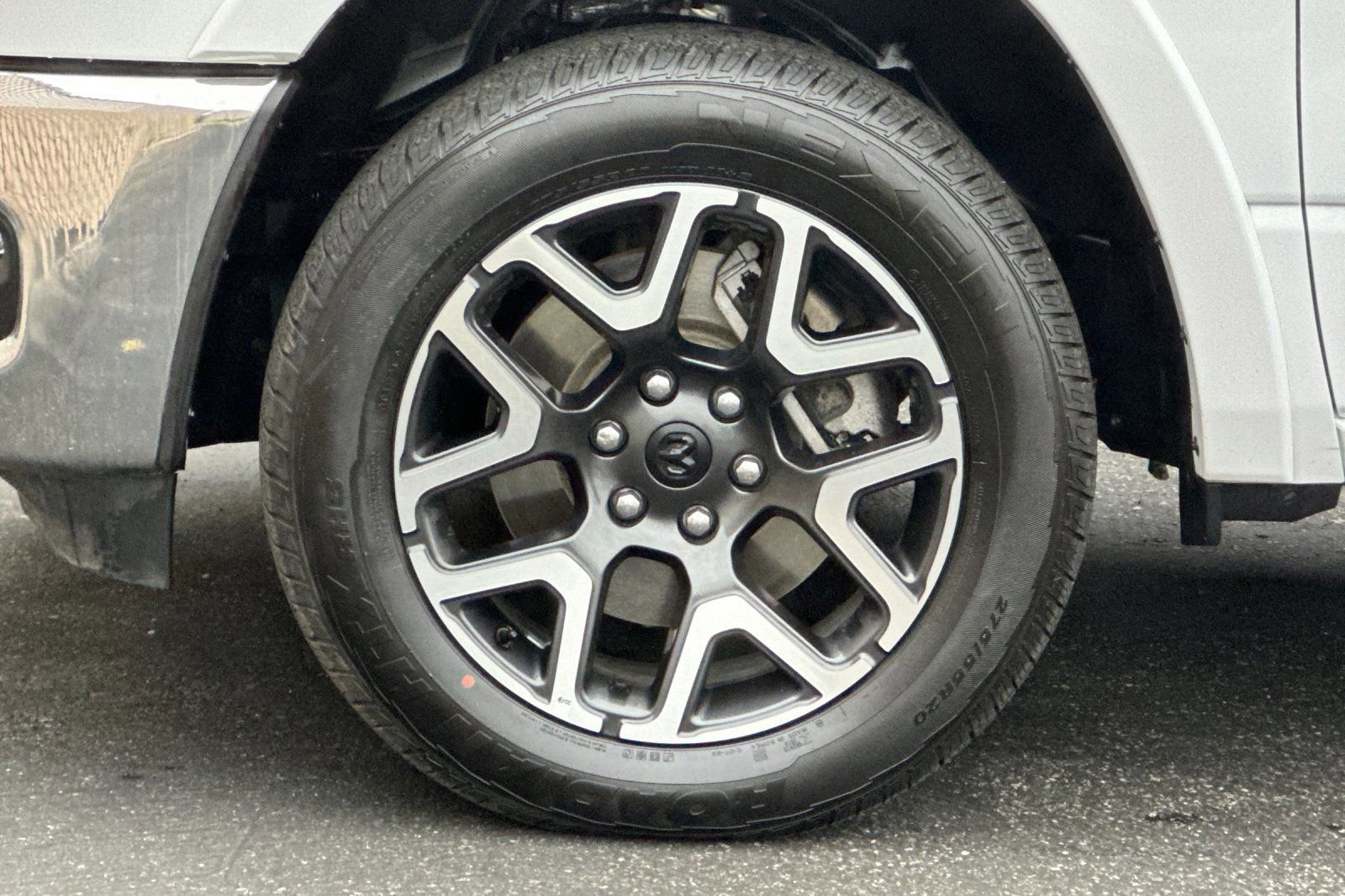 Used 2025 RAM 1500 Laramie image 27