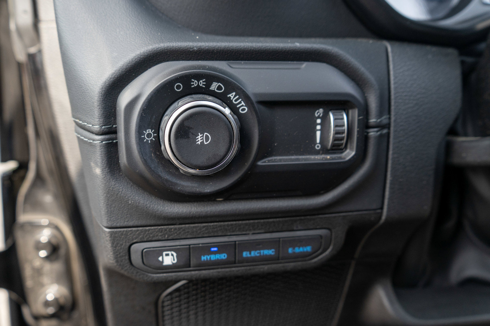 Used 2024 Jeep Wrangler High Altitude AWD/4WD image 16