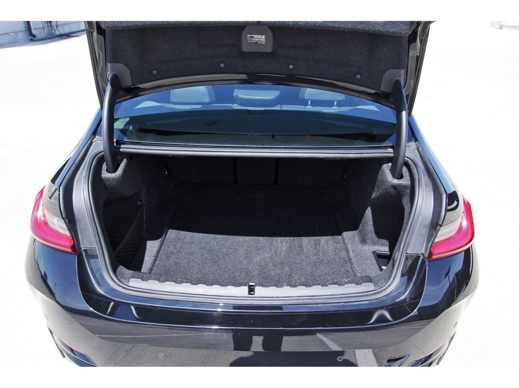 Used 2025 BMW 330i Sedan image 29