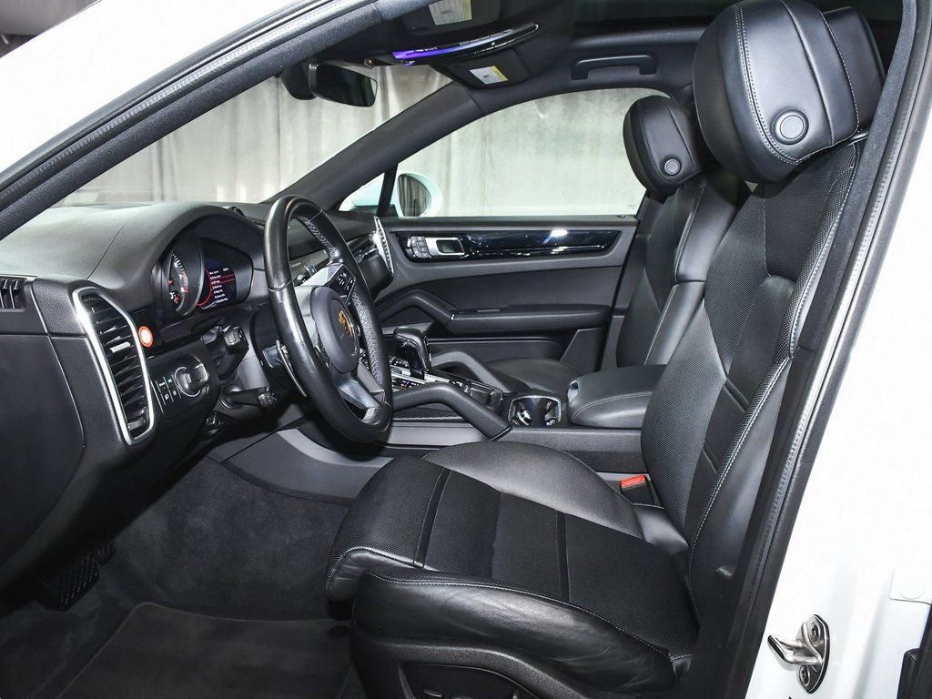 Used 2022 Porsche Cayenne Coupe image 48