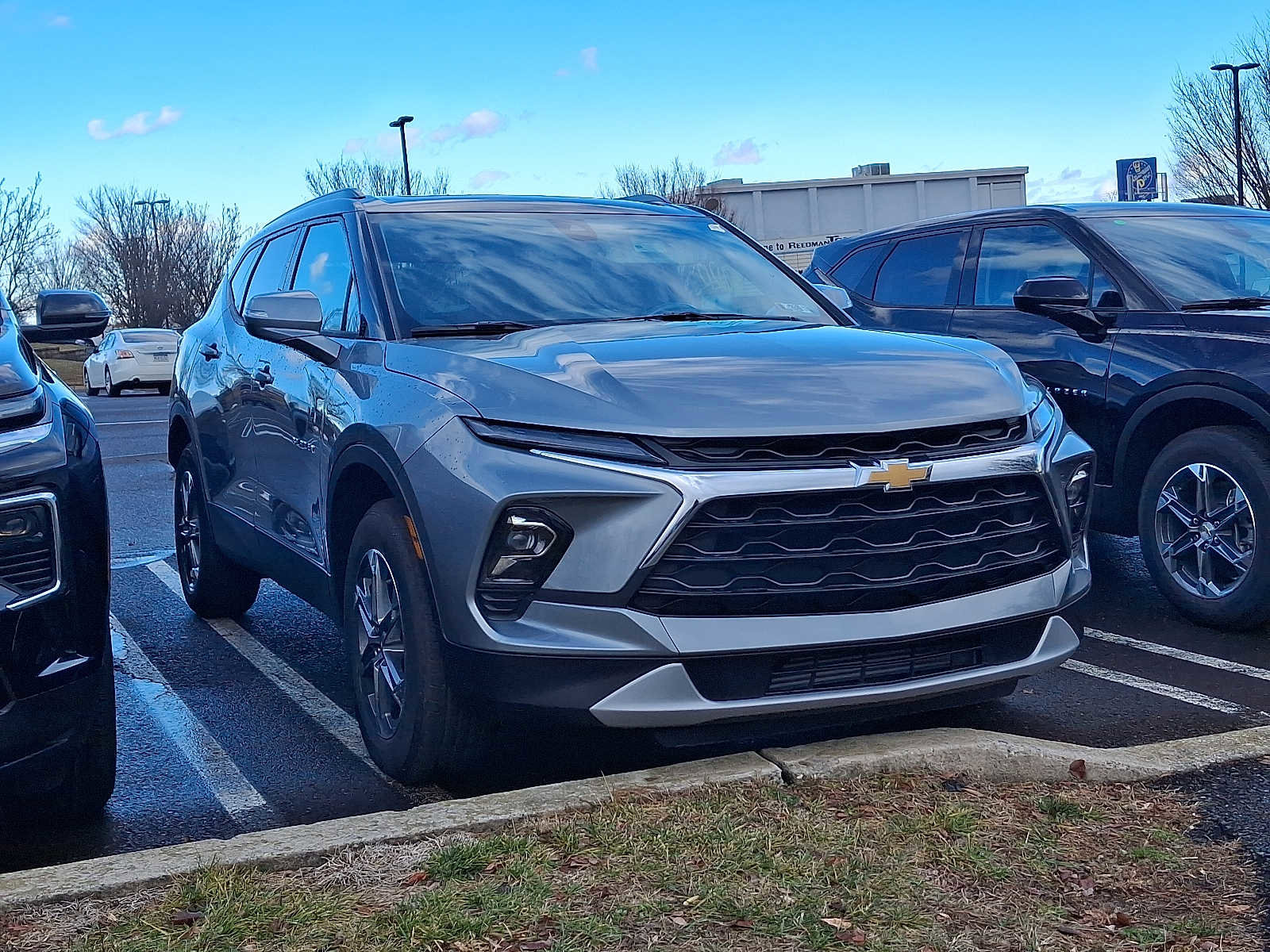 New 2026 Chevrolet Blazer LT AWD/4WD image 1
