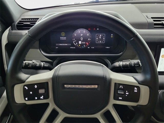 Used 2023 Land Rover Defender 90 X-Dynamic SE image 17