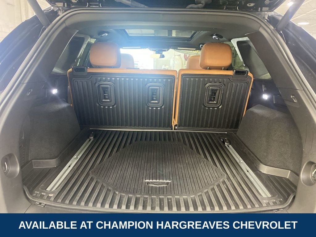 Certified 2024 Cadillac XT5 Premium Luxury w/ LPO, Floor Liner Package AWD/4WD image 40