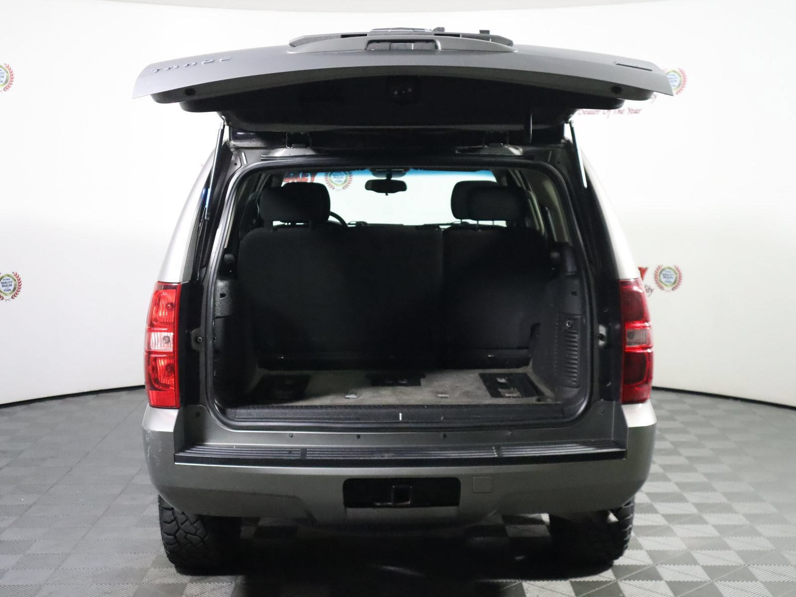 Used 2009 Chevrolet Tahoe LT AWD/4WD image 10
