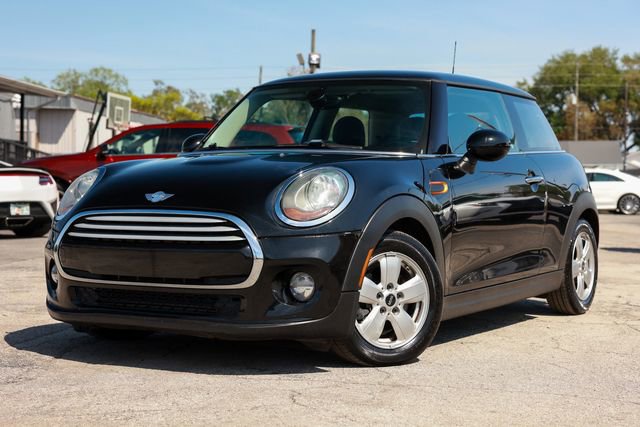Used 2019 MINI Cooper 2-Door Hardtop image 1