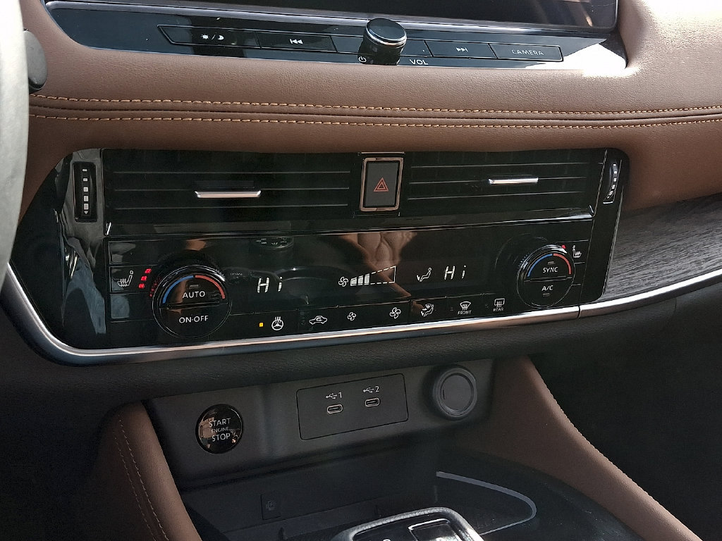 Used 2025 Nissan Rogue Platinum AWD/4WD image 18