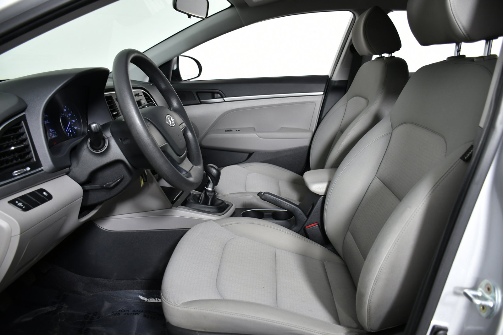 Used 2017 Hyundai Elantra SE image 17