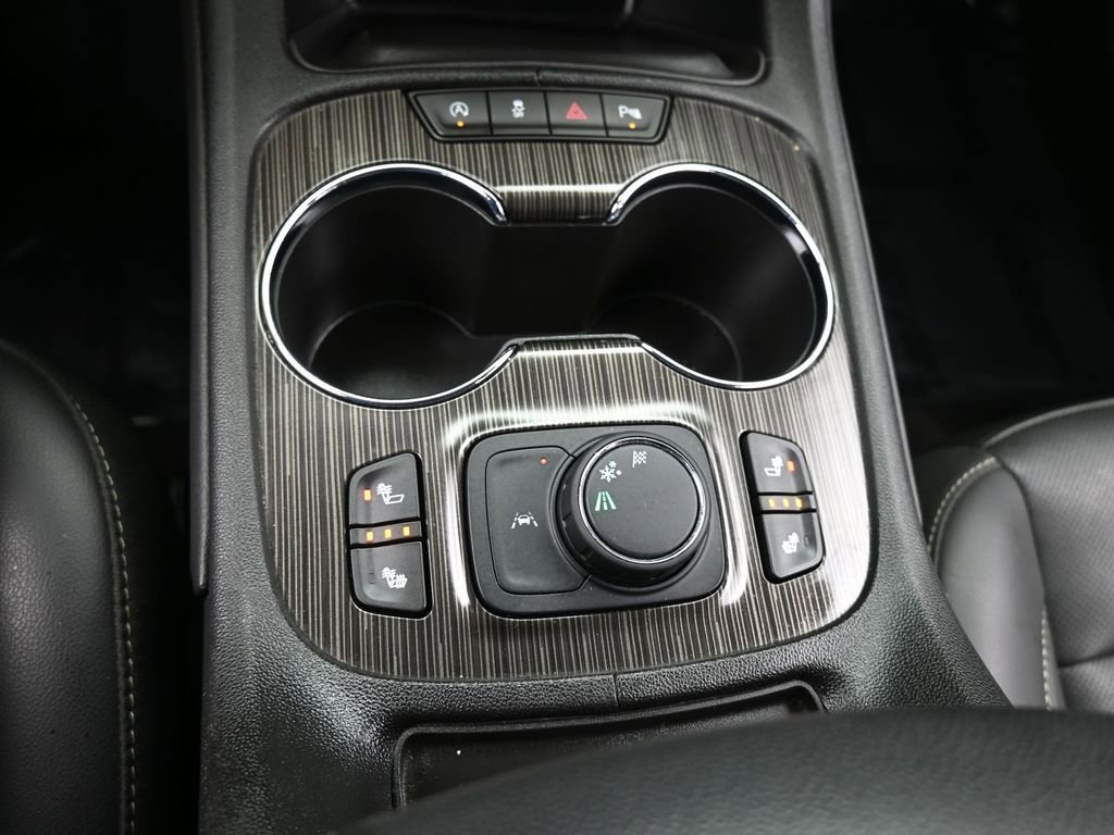 Used 2021 GMC Acadia SLT image 26
