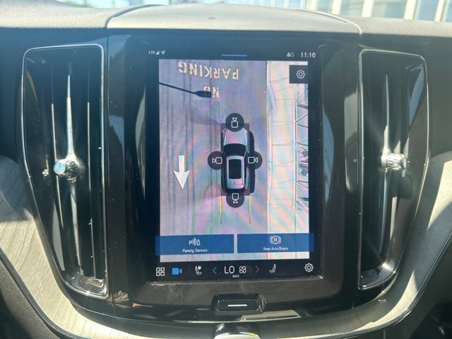 Certified 2025 Volvo XC60 B5 Plus AWD/4WD image 27