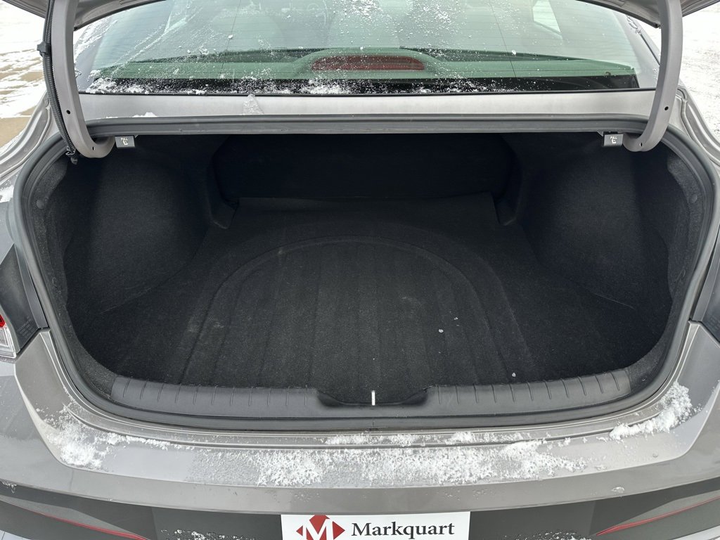 Used 2024 Hyundai Elantra SEL image 6