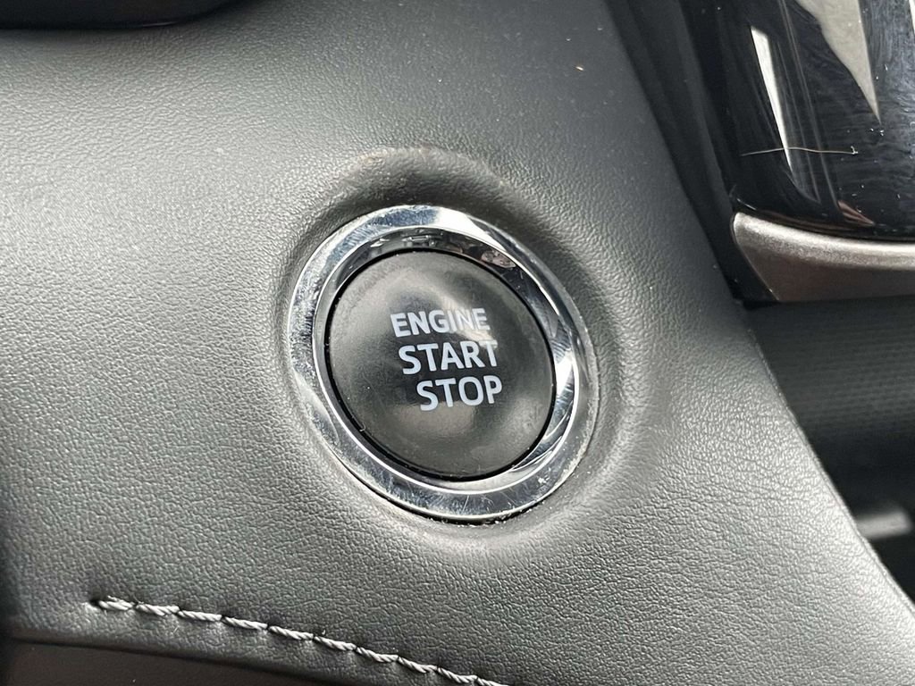 Certified 2022 Toyota Highlander XLE image 25