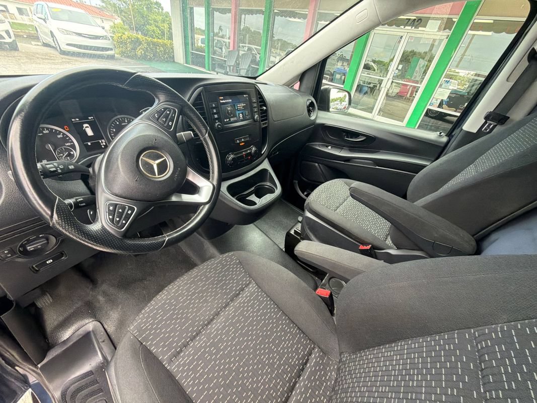Used 2022 Mercedes-Benz Metris image 16