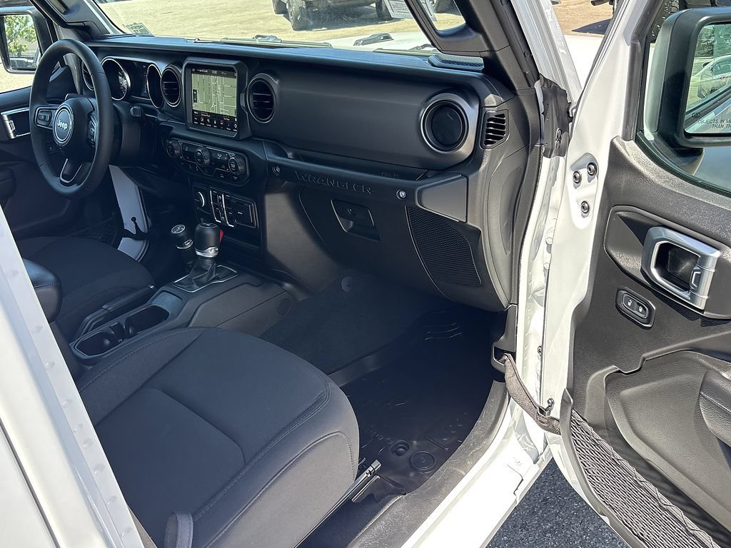 Used 2023 Jeep Wrangler Unlimited Sport AWD/4WD image 28