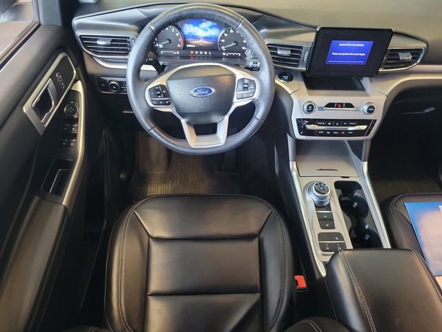 Used 2023 Ford Explorer XLT w/ Equipment Group 202A image 12