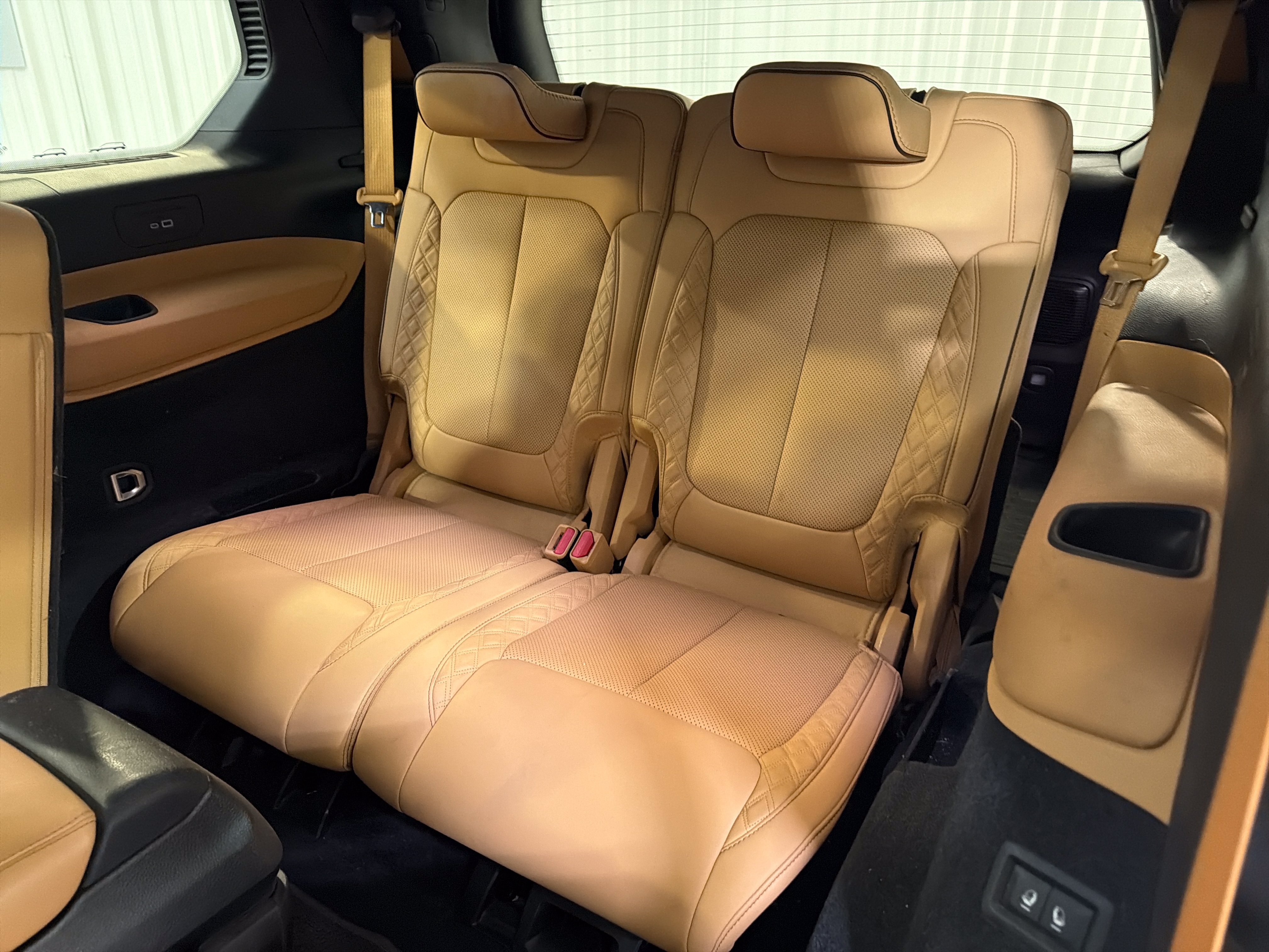 Used 2023 Jeep Grand Cherokee L Summit AWD/4WD image 11
