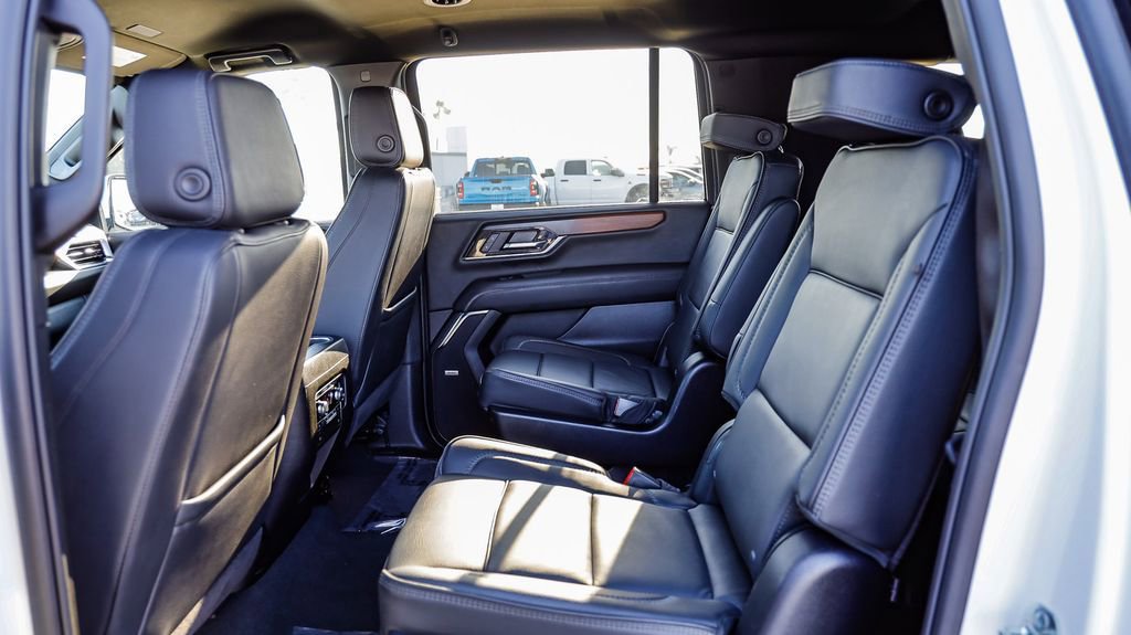 Used 2025 GMC Yukon XL Denali image 22