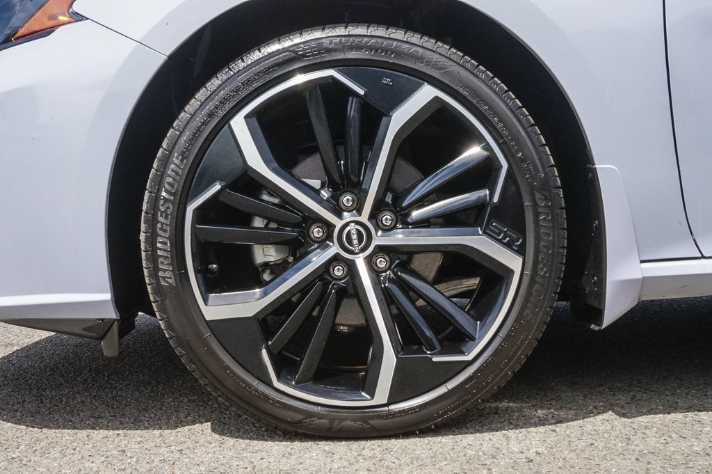 Certified 2023 Nissan Altima 2.5 SR FWD image 11