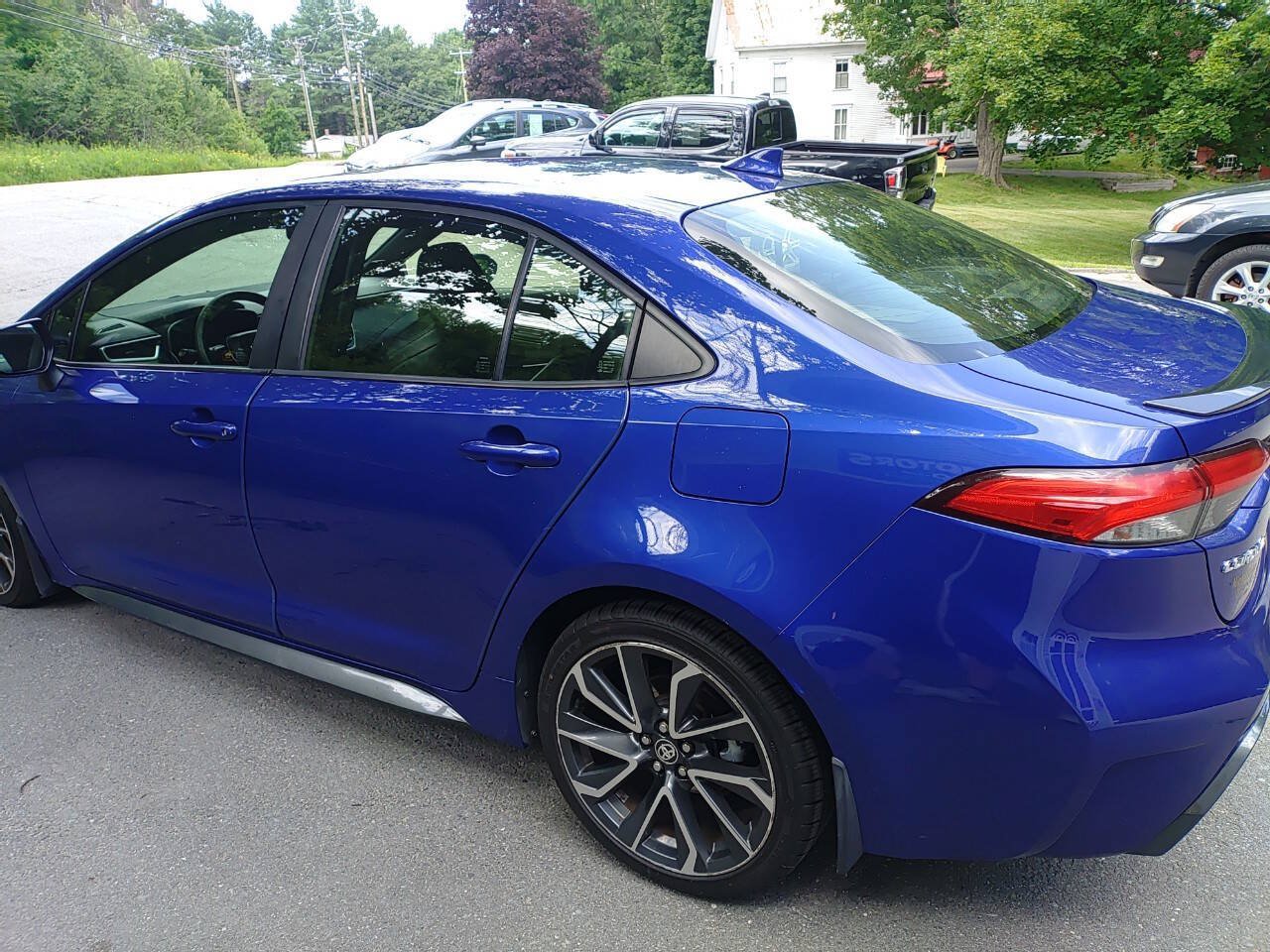 Used 2020 Toyota Corolla XSE FWD image 3