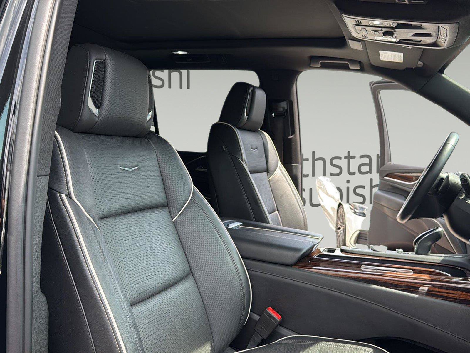 Used 2023 Cadillac Escalade ESV Premium Luxury AWD/4WD image 40