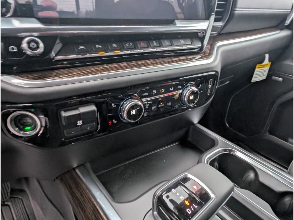 New 2026 GMC Sierra 1500 Elevation image 24