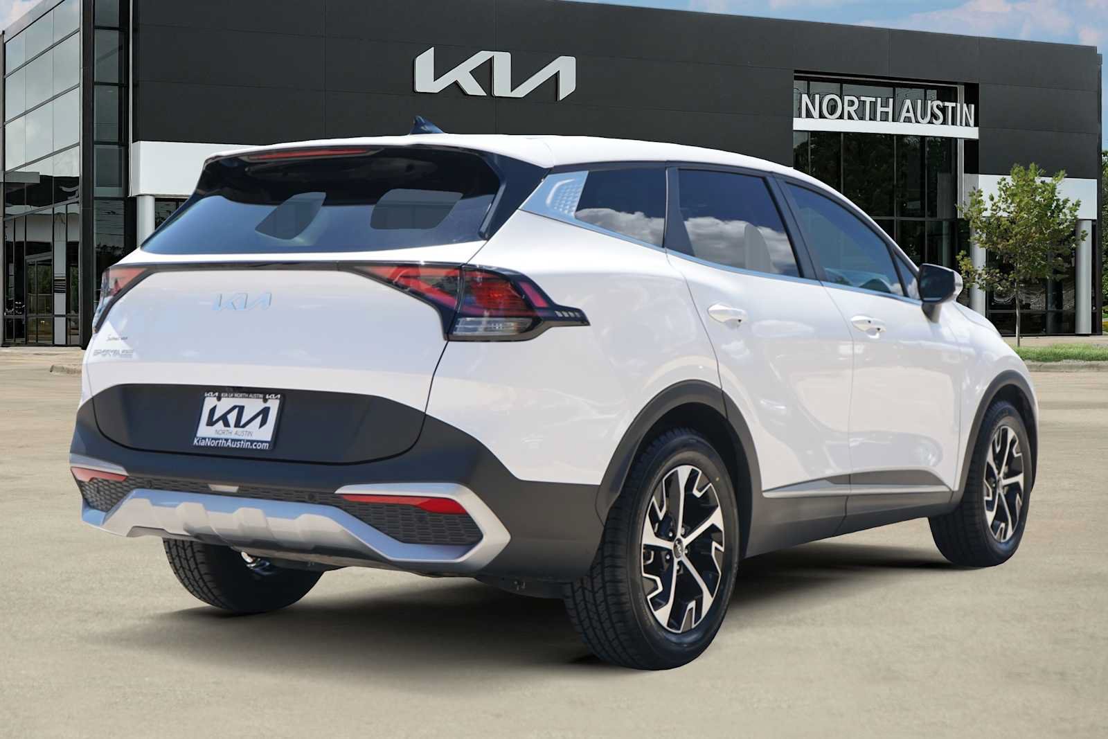 Certified 2023 Kia Sportage EX FWD image 5
