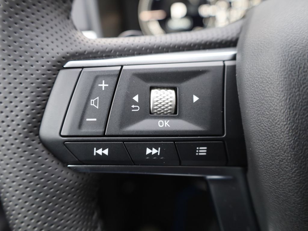 New 2025 Mitsubishi Outlander SE image 48