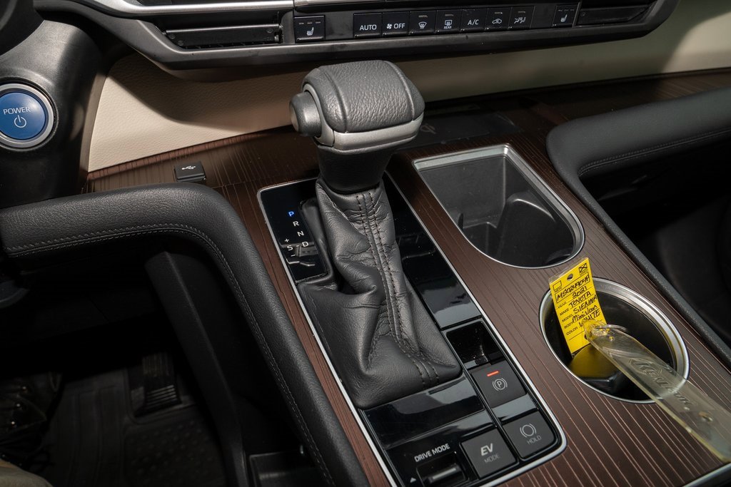 Used 2021 Toyota Sienna XLE image 20